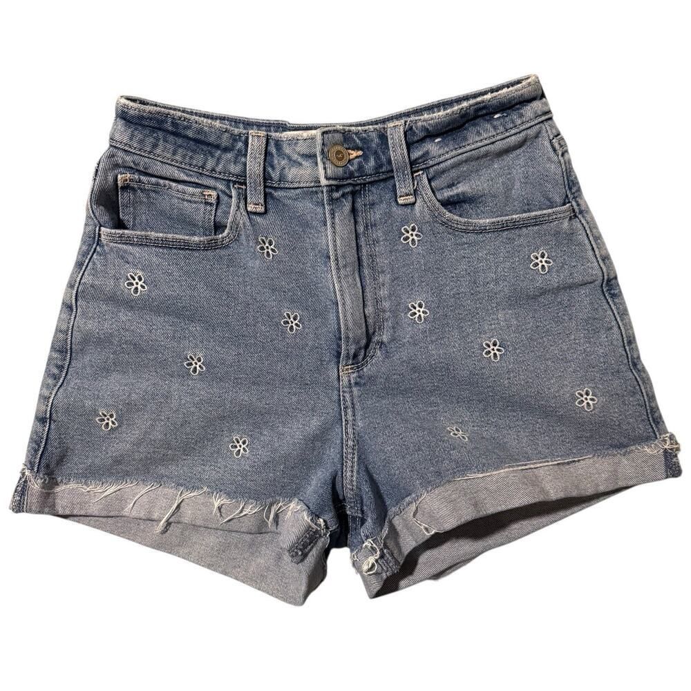 Hollister Curvy Ultra High Waist Mom Shorts 3" Inseam Denim Daisy Embroidery W26